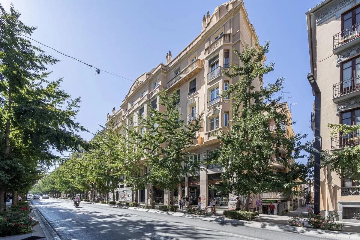 Venta de edificio en Gran Vía en Granada