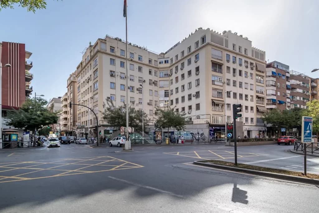 Venta de local comercial en Granada